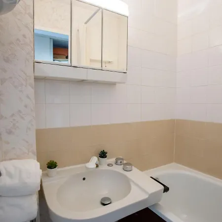 아파트 Studio Cote D'azur-5 By Interhome *